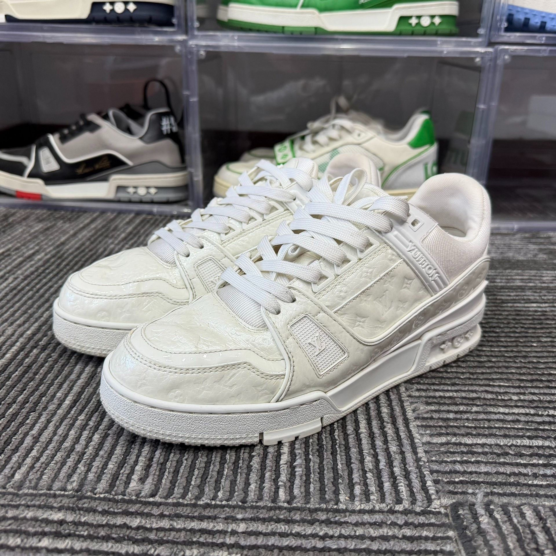 Louis Vuitton Louis Vuitton Training White Lowtop Sneakers 7 Men Size US 7 / EU 40 - 1 Thumbnail