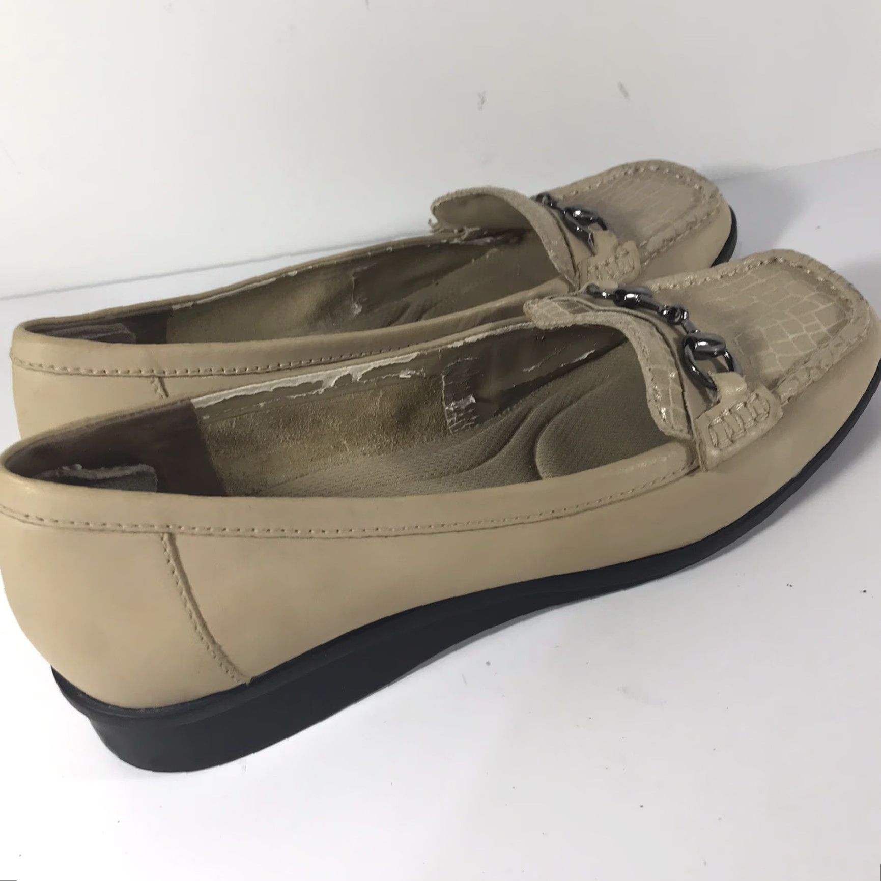Vintage Easy Spirit Leather Loafers Shoes Women Size 9 Beige Slip-On Flat Cushioned Arch Support Casual Workwear Size US 9 / IT 39 - 3 Thumbnail