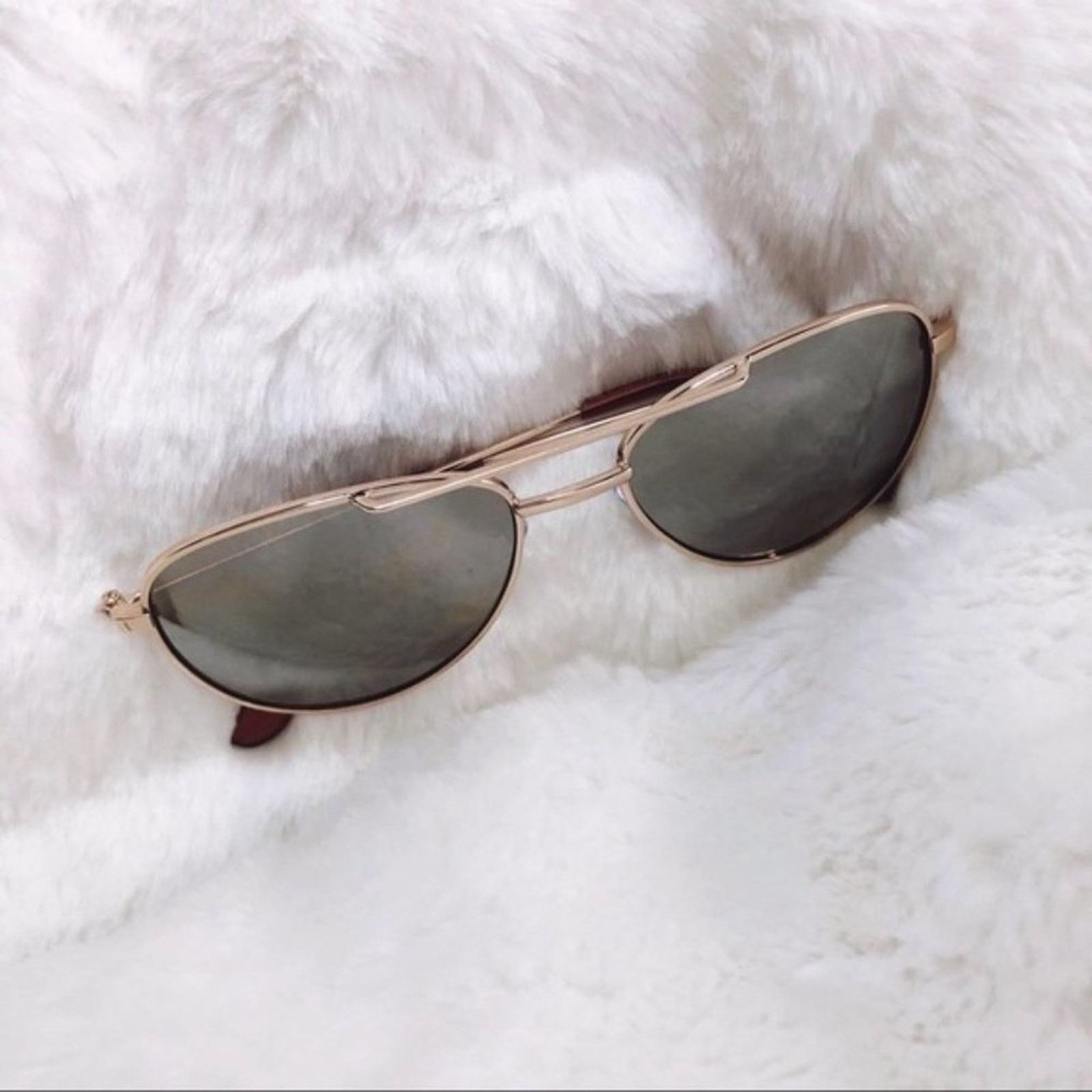 Other Hunter Gold Mirrored Aviator Sunglasses Size ONE SIZE - 1 Thumbnail