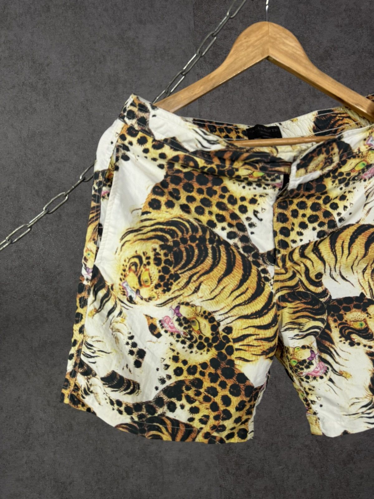Allsaints Allsaints art designer crazy shorts Size US 30 / EU 46 - 3 Thumbnail