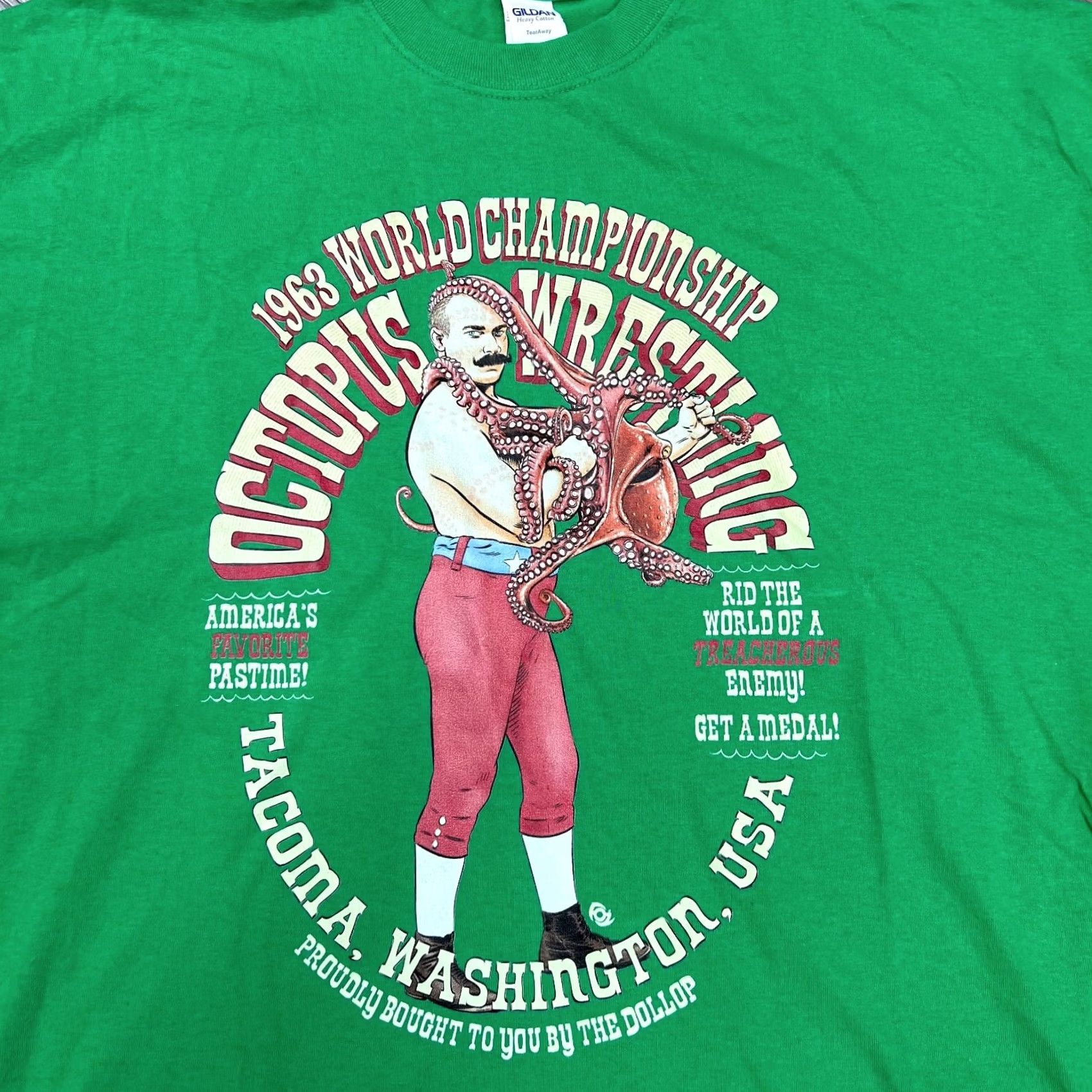 Gildan World Championship Octopus Wrestling T-Shirt Men 2XL Short Sleeve Crew Neck Green Gildan Shirt Size US XXL / EU 58 / 5 - 2 Thumbnail