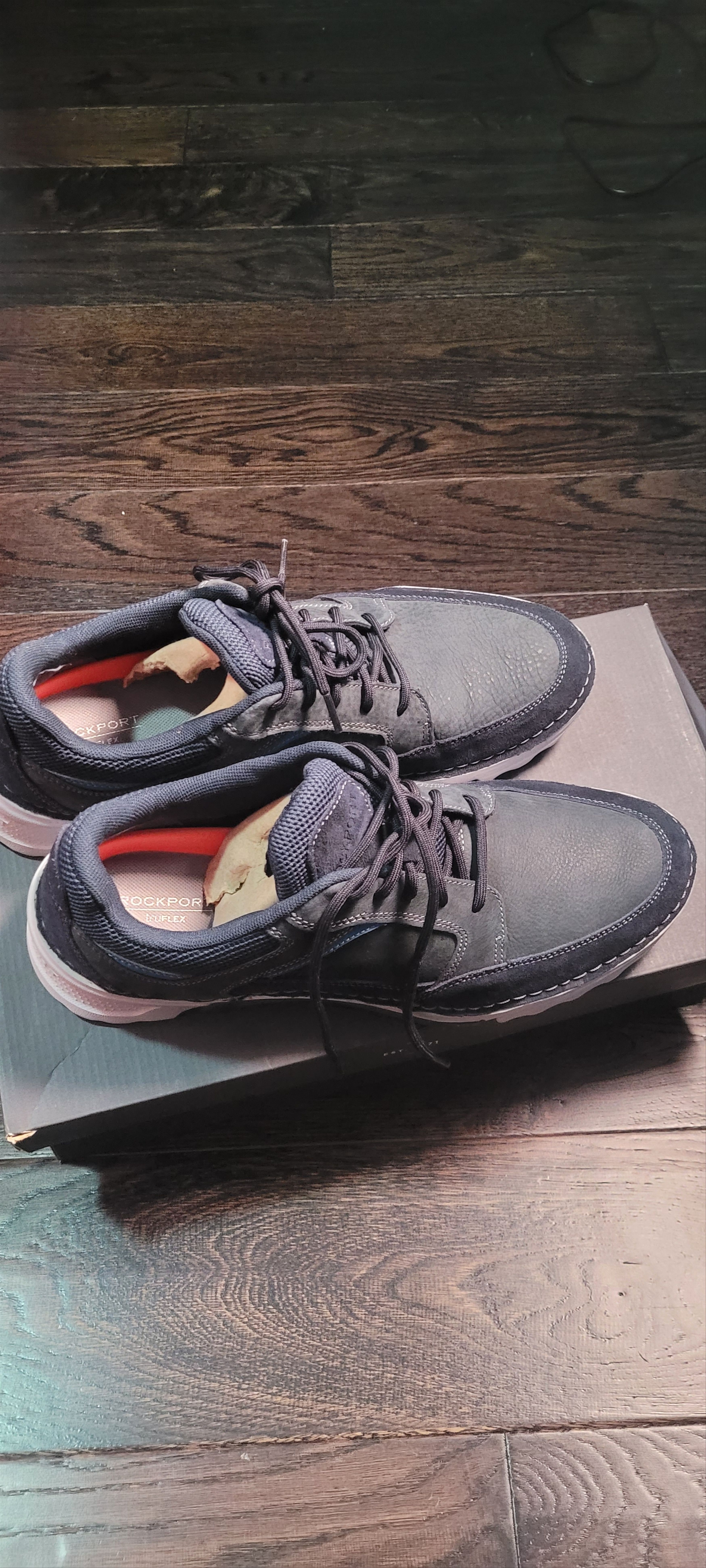 Rockport *NEW** Rockport Men's Blue Sneakers size 12m Size US 12 / EU 45 - 5 Thumbnail