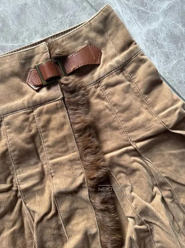 Burberry Burberry Brown Cotton Blend Short Skirt. Size 23" - 3 Thumbnail