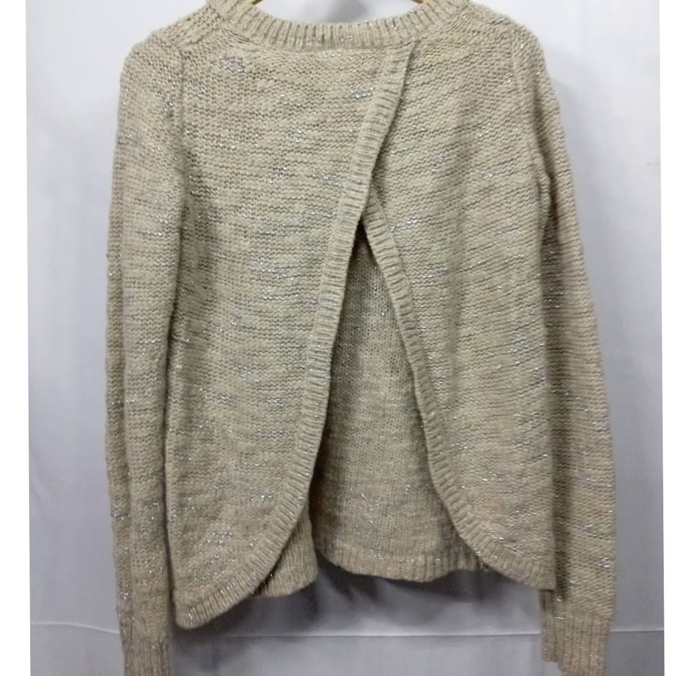 Banana Republic Banana Republic Sweater Beige Metallic Italian Yarn Open Back Crew Neck Long Sleeve Casual Lightweight Regular Fit Women XS Size XS / US 0-2 / IT 36-38 - 2 Thumbnail