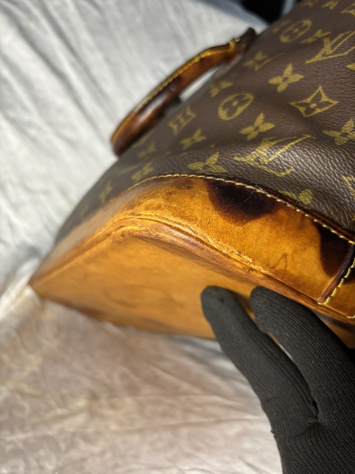 Louis Vuitton (very worn) Louis Vuitton Alma Size ONE SIZE - 7 Thumbnail