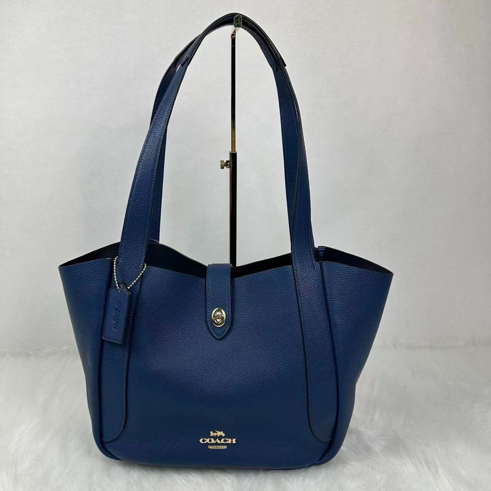 Coach Coach Hadley Turnlock Tote Bag Leather/Gold/Deep Blue CAL17 Size ONE SIZE - 1 Thumbnail