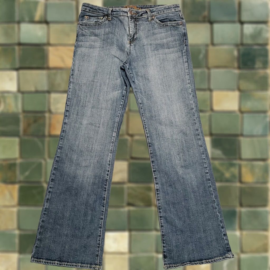 Vintage Common Genes Jeans Womens 12 Bootcut Denim Blue 34x32 Zip Pockets Belt Loops Spandex Cotton Medium Inseam 32 USA Mens Womens Boys Girls Size 34" / US 12 / IT 48 - 1 Thumbnail