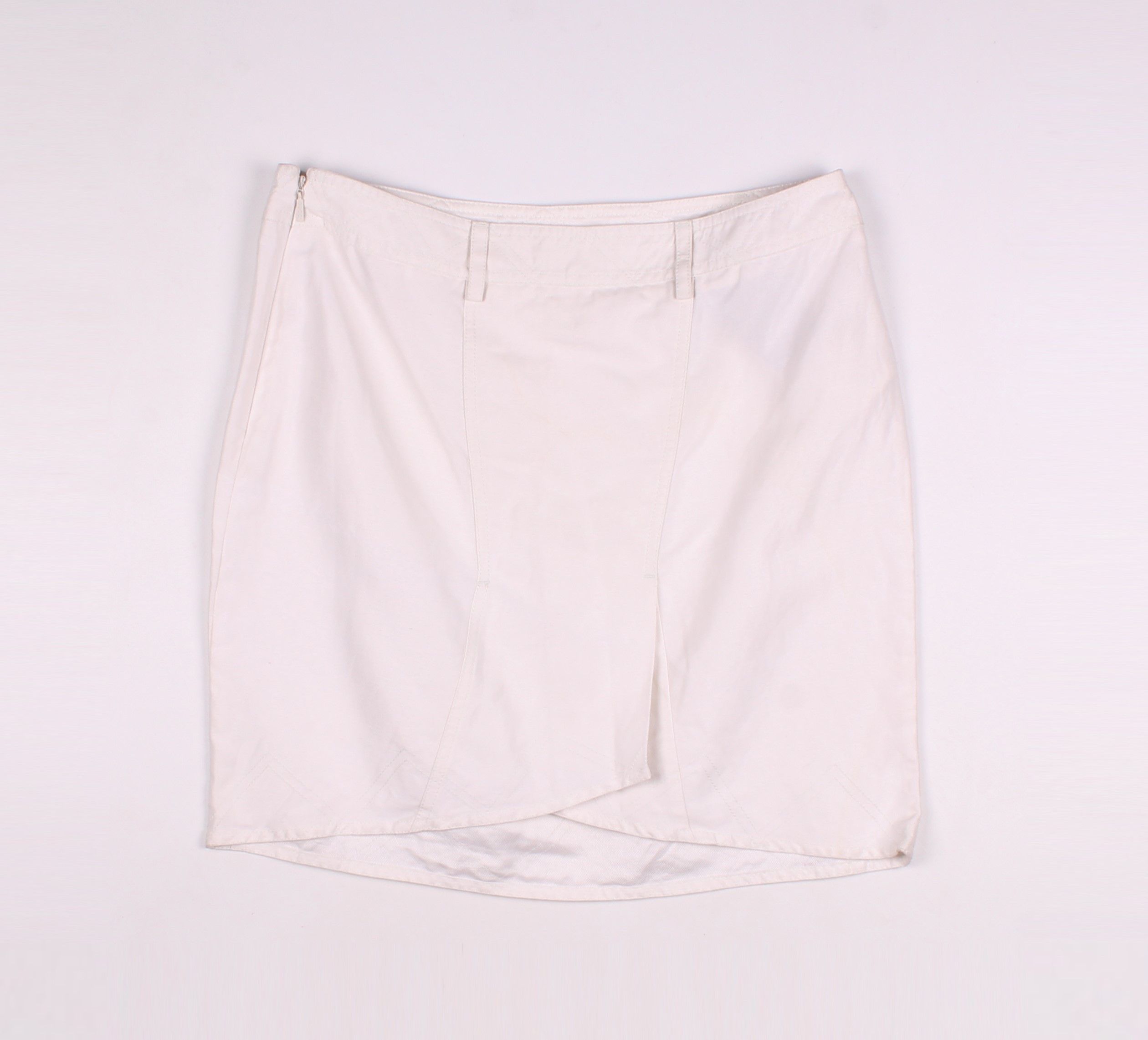 Gucci Gucci Vintage 2004 by Tom Ford Mini White Skirt Size 30" / US 8 / IT 44 - 3 Thumbnail