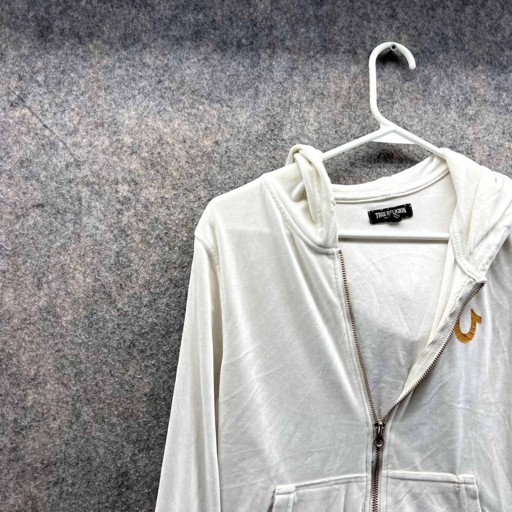 True Religion VINTAGE? No. True Religion Sweater Women Medium Horse Shoe White Full Zip Hoodie Polyester Size M / US 6-8 / IT 42-44 - 3 Thumbnail