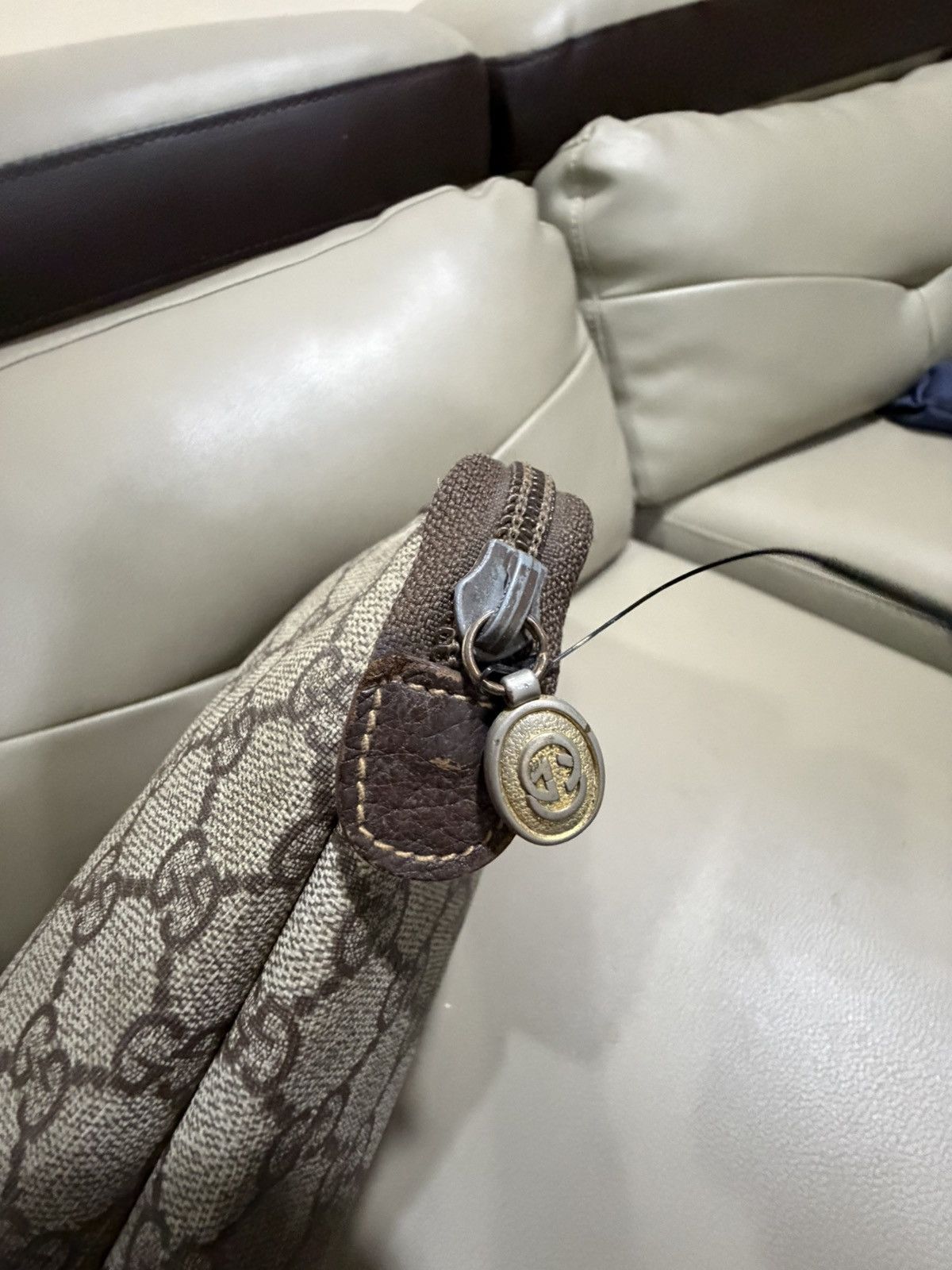 Gucci Authentic Vintage Gucci GG Supreme Monogram Clutch Bag Size ONE SIZE - 8 Thumbnail