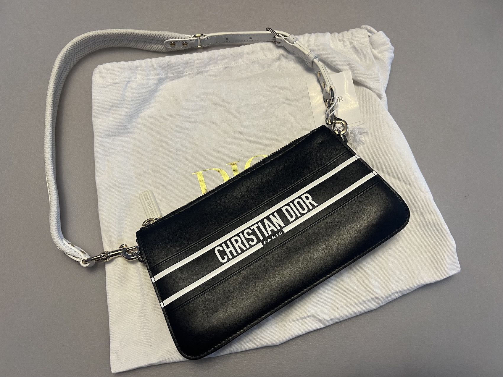 Dior Vibe Pouch Handbag Size ONE SIZE - 1 Thumbnail