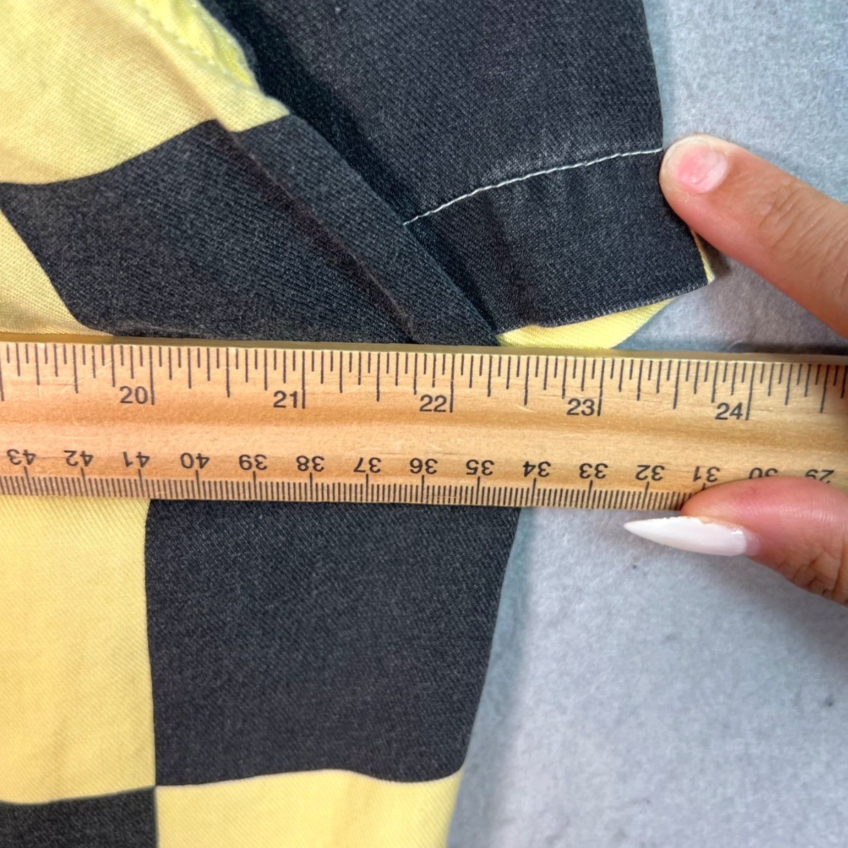 Vintage VINTAGE 4Hunnid Button-Up Shirt Short Sleeve Checkered Yellow/Black Small Mens Adult S Shirt Size US S / EU 44-46 / 1 - 5 Thumbnail