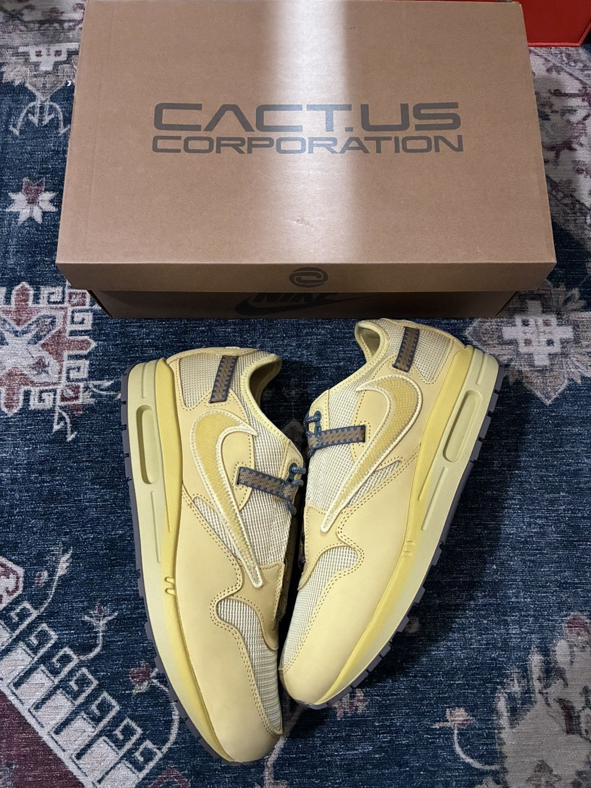 Nike × Travis Scott Nike Air Max 1 Travis Scott Cactus Jack Saturn Gold Size US 11 / EU 44 - 1 Thumbnail