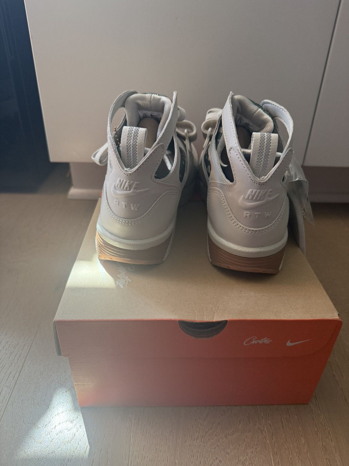 Corteiz × Nike Size 8.5 US Nike Corteiz x Air Trainer Huarache Light Bone Size US 8.5 / EU 41-42 - 3 Thumbnail
