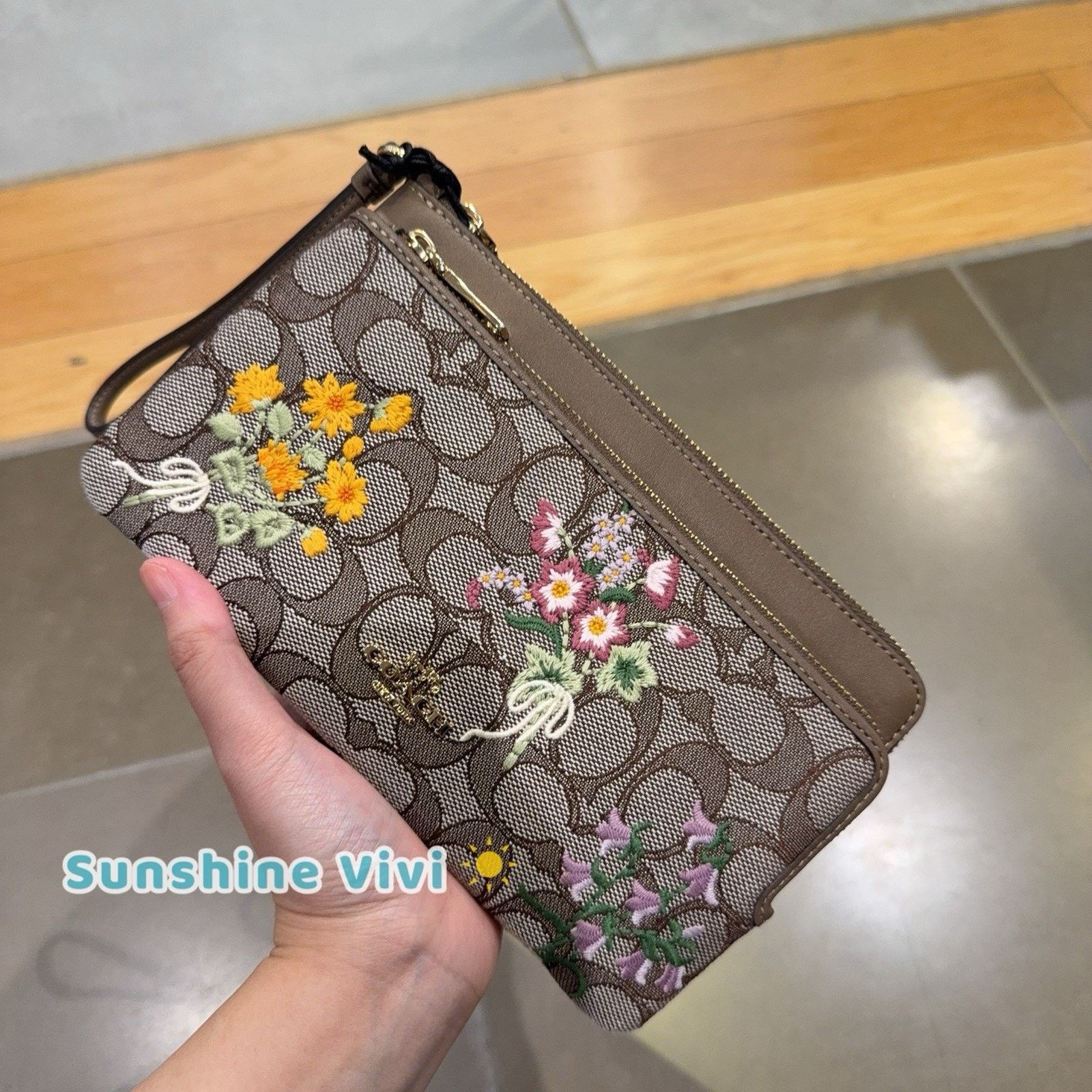 Coach NWT Coach Double Zip Wristlet Floral Embroidery Oak CEF63 Size ONE SIZE - 5 Thumbnail