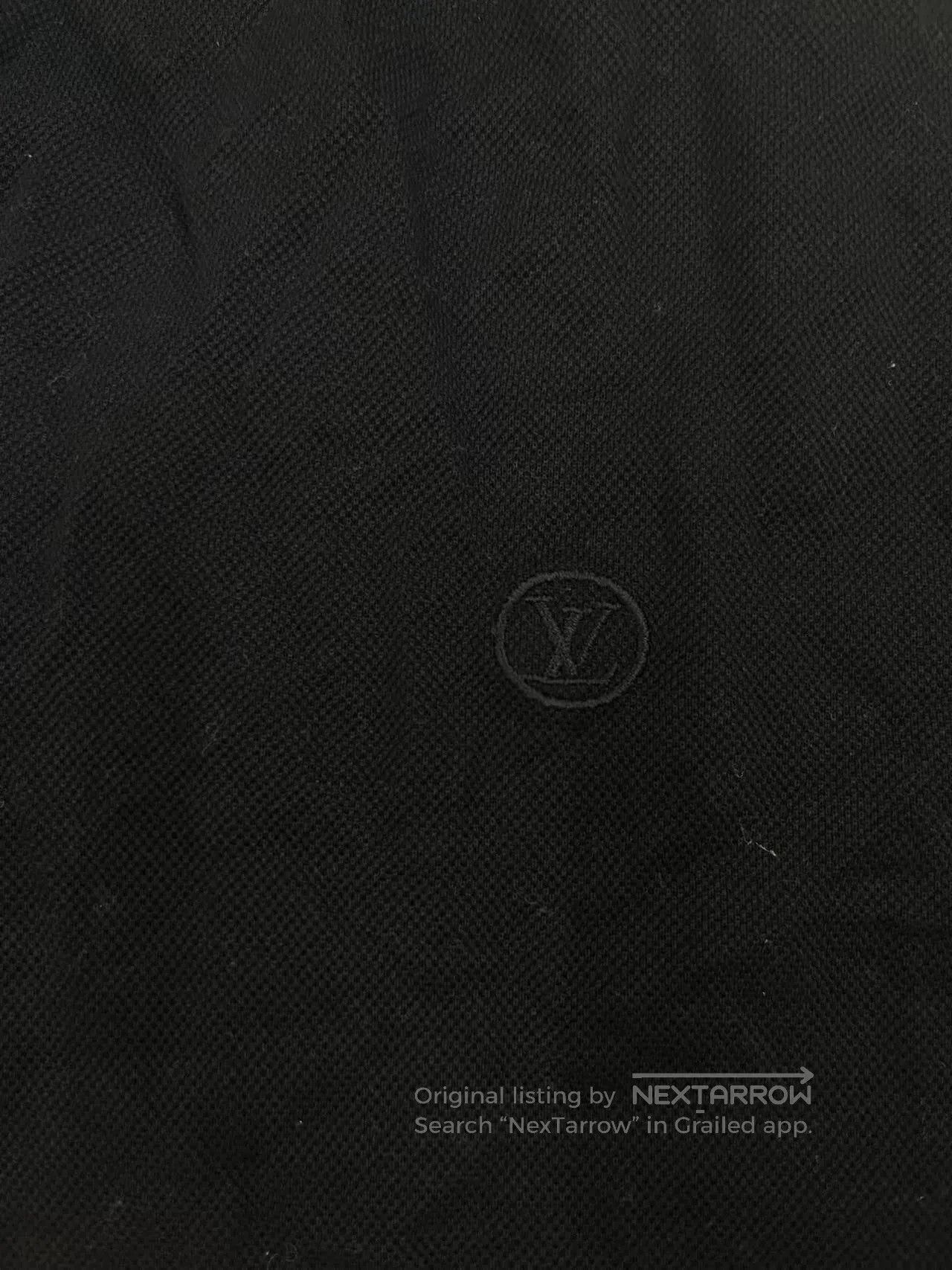 Louis Vuitton Louis Vuitton Classic Logo Men's T-Shirt. Size US L / EU 52-54 / 3 - 3 Thumbnail
