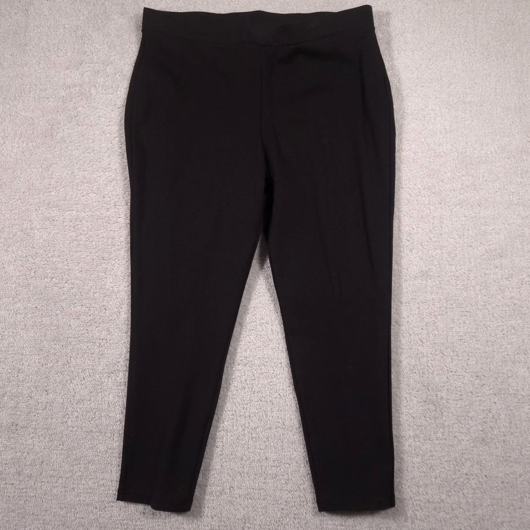 Vintage Chico's Dress Pants Womens 2 Black Ponte Slim Tapered Crop Pull On Stretch Work Dress Pants Woman SLIM PONTE Size 26" / US 2 / IT 38 - 2 Thumbnail