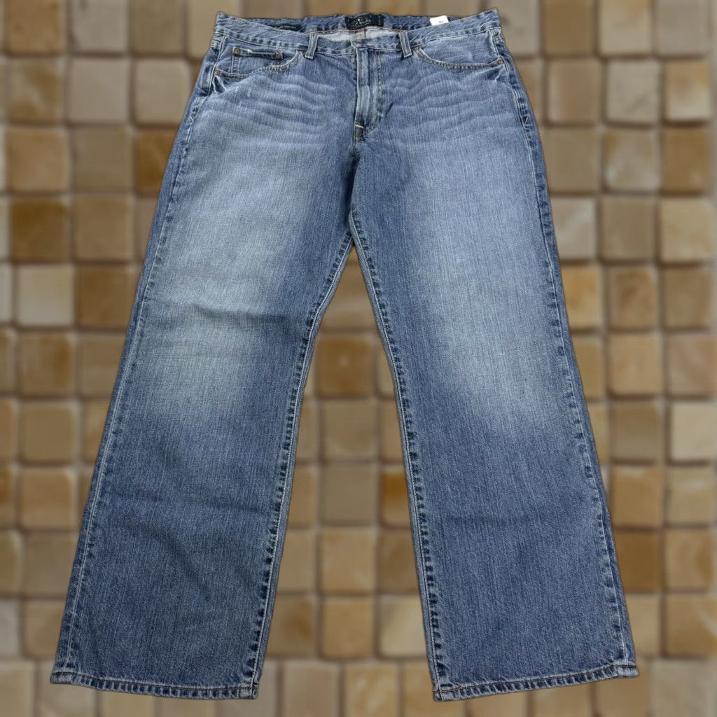 Lucky Brand VINTAGE Lucky Brand Jeans Men 36x30 Blue Medium Wash Straight Denim 90s Mens Straight Denim Jeans Size US 36 / EU 52 - 1 Thumbnail