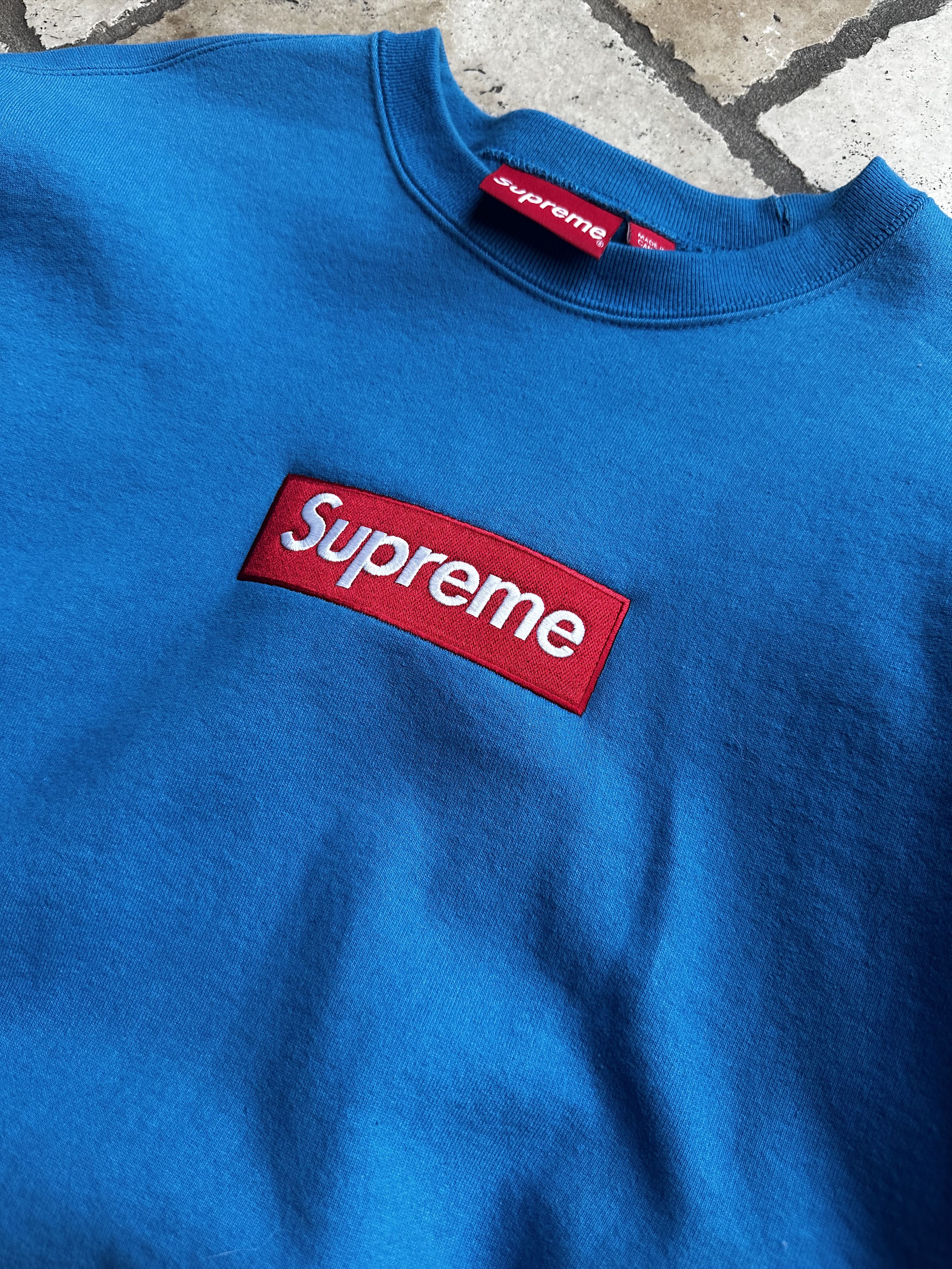 Supreme Supreme FW22 Blue Cyan Box Logo Crewneck Size US M / EU 48-50 / 2 - 2 Thumbnail