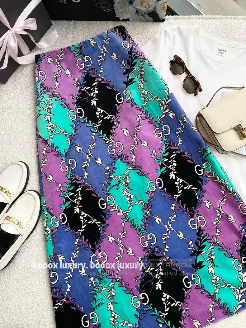 Gucci Gucci Old flower full print colour block silk skirt Size 24" / US 00 / IT 34 - 1 Thumbnail