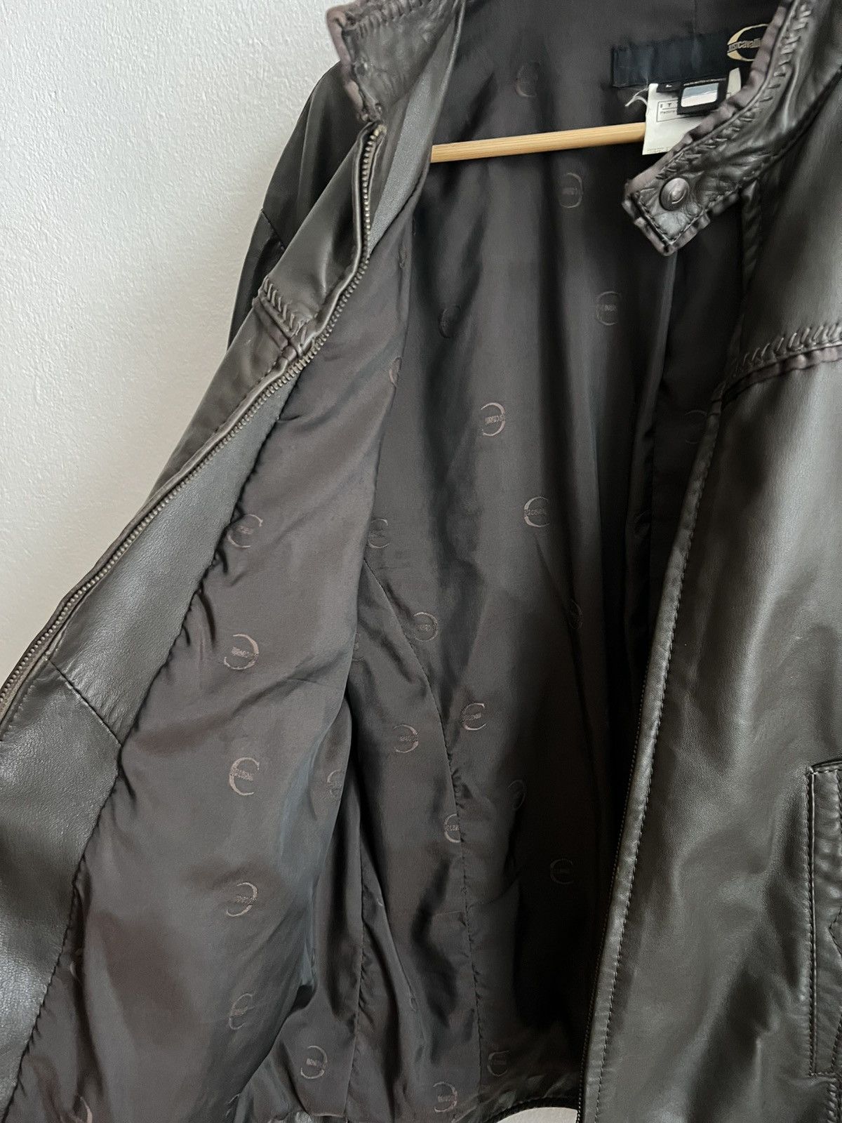 Just Cavalli 2000s Cavalli knit pattern leather biker jacket Size US L / EU 52-54 / 3 - 8 Thumbnail