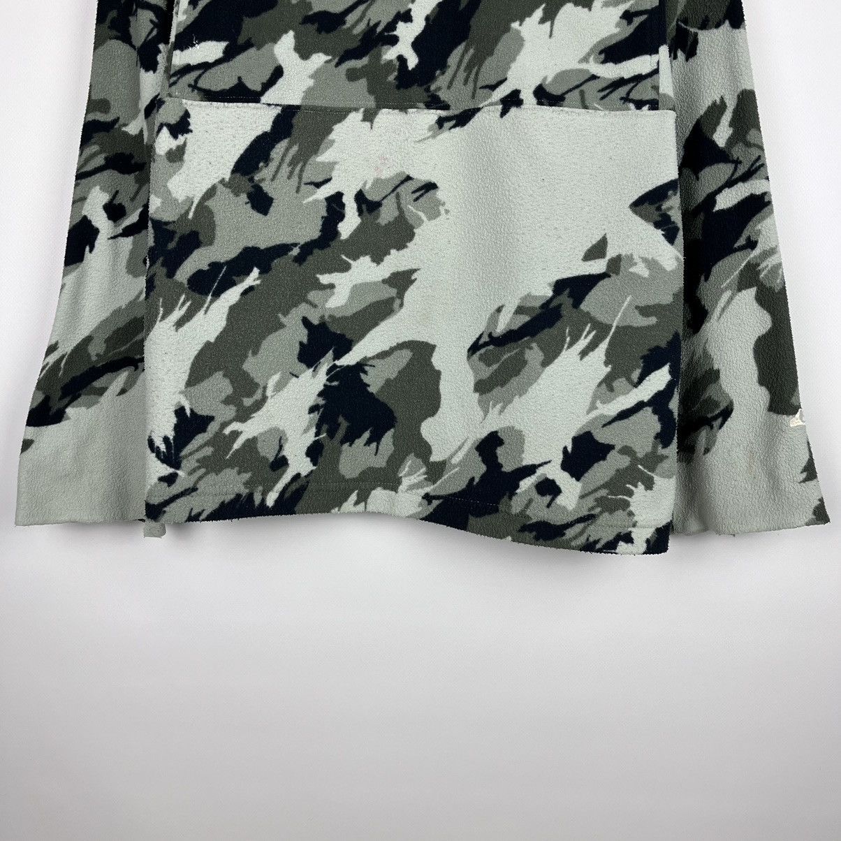 Quiksilver Vintage Y2K Quiksilver Camo Fleece Sweatshirt Outdoor Hiking Size US XS / EU 42 / 0 - 3 Thumbnail