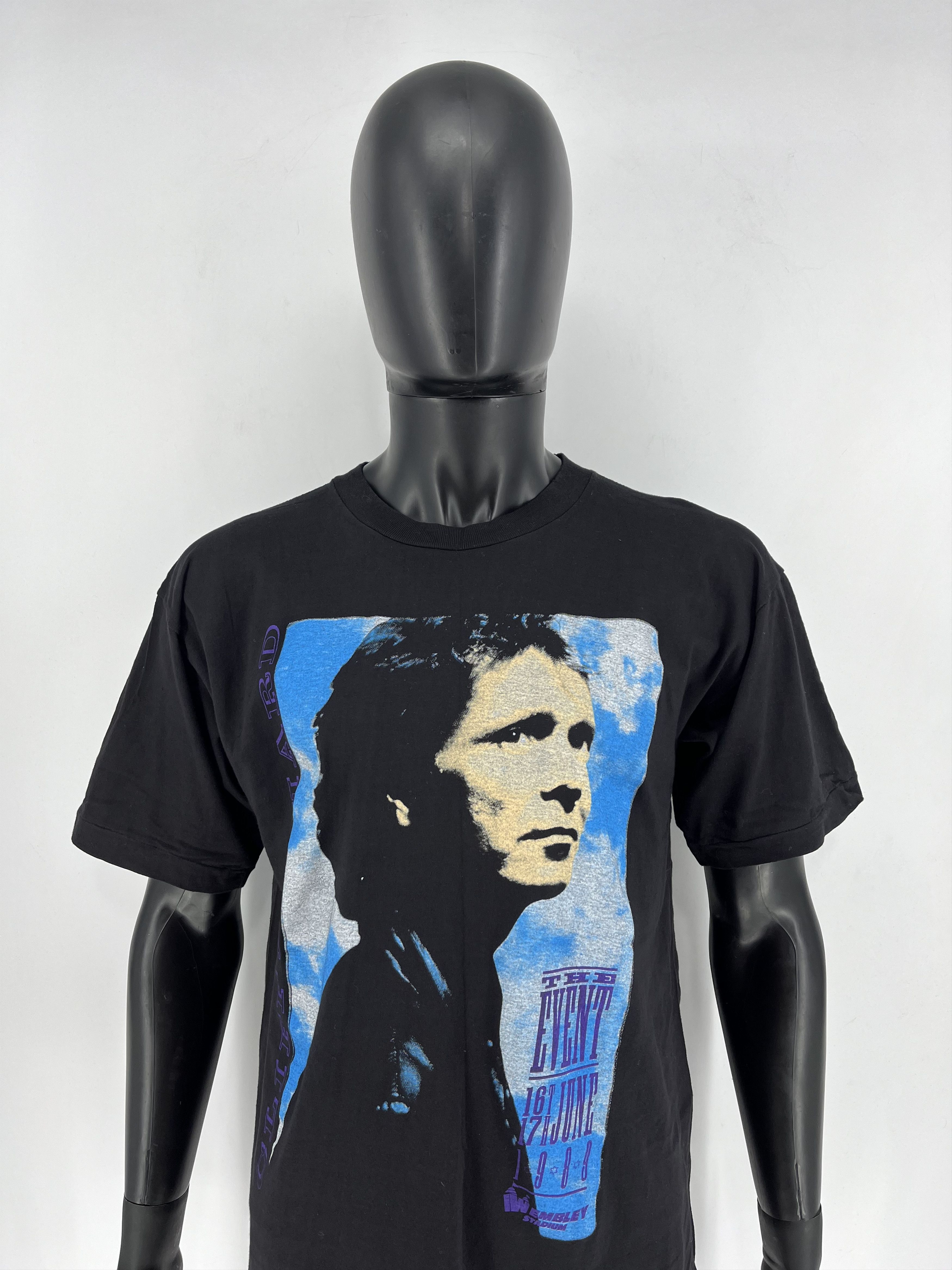 Band Tees Vintage Cliff Richard The Event 1989 T-Shirt Size XL Size US XL / EU 56 / 4 - 1 Thumbnail