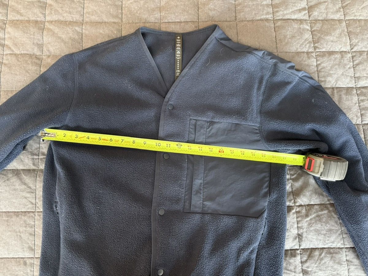 Lululemon Navy Lululemon men’s navy fleece cardgian Size US M / EU 48-50 / 2 - 5 Thumbnail