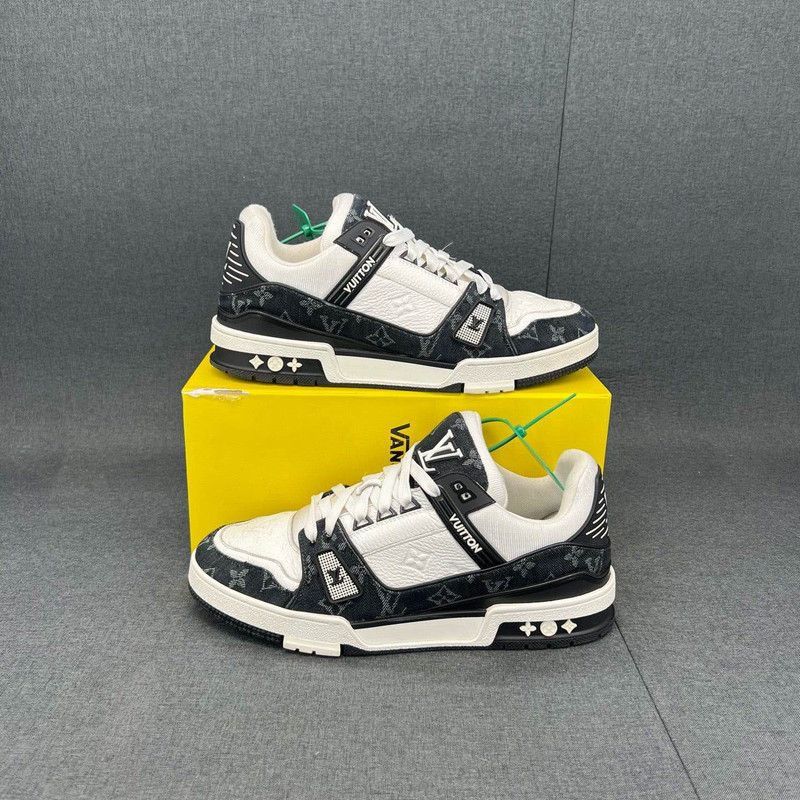 Louis Vuitton Louis Vuitton Low-Top Panda Trainers for All 0079 Size US 9.5 / IT 39.5 - 7 Thumbnail