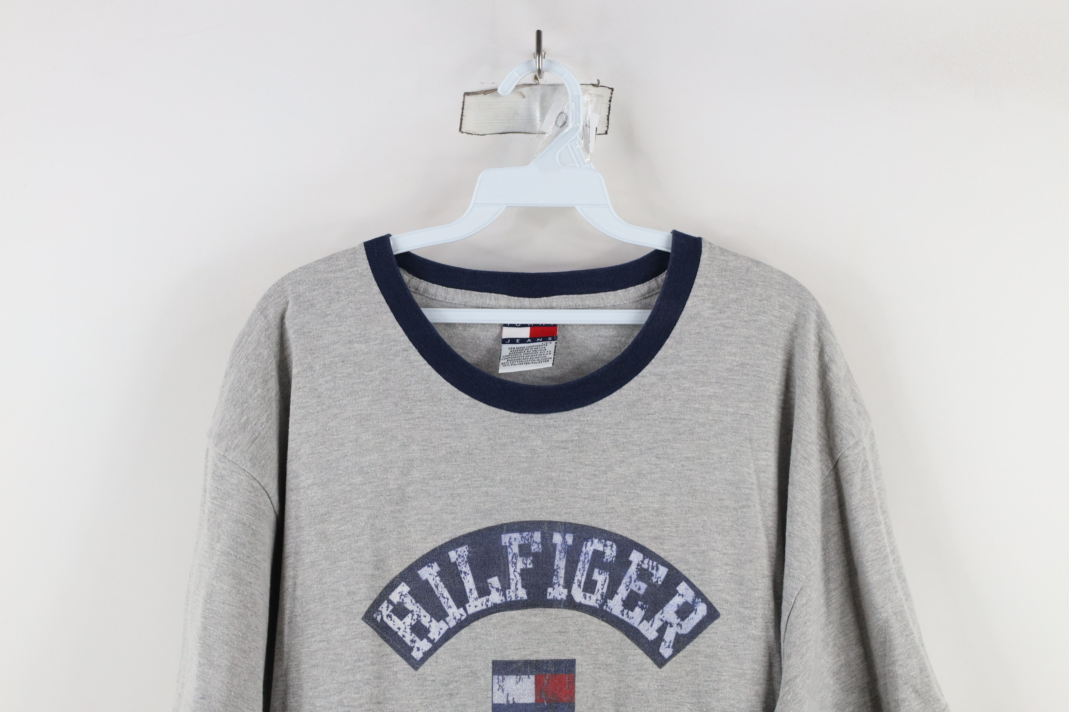Tommy Hilfiger × Vintage Vintage 90s Tommy Hilfiger Spell Out Baggy Fit T-Shirt Gray Size US L / EU 52-54 / 3 - 2 Thumbnail