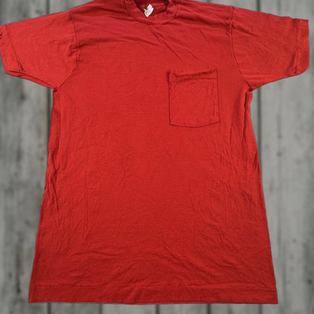 Vintage VINTAGE Screen Stars Shirt Mens Large Red Pocket Single Stitch USA Made 90s Crew Neck Short Sleeve T-Shirt Cotton Blank Size US L / EU 52-54 / 3 - 1 Thumbnail
