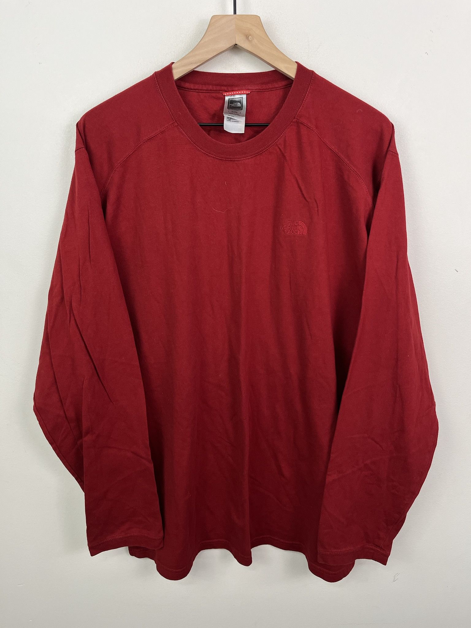 Vintage Vintage Y2K The North Face Chest Embroider Longsleeve T Shirt Size XL Size US XL / EU 56 / 4 - 1 Thumbnail