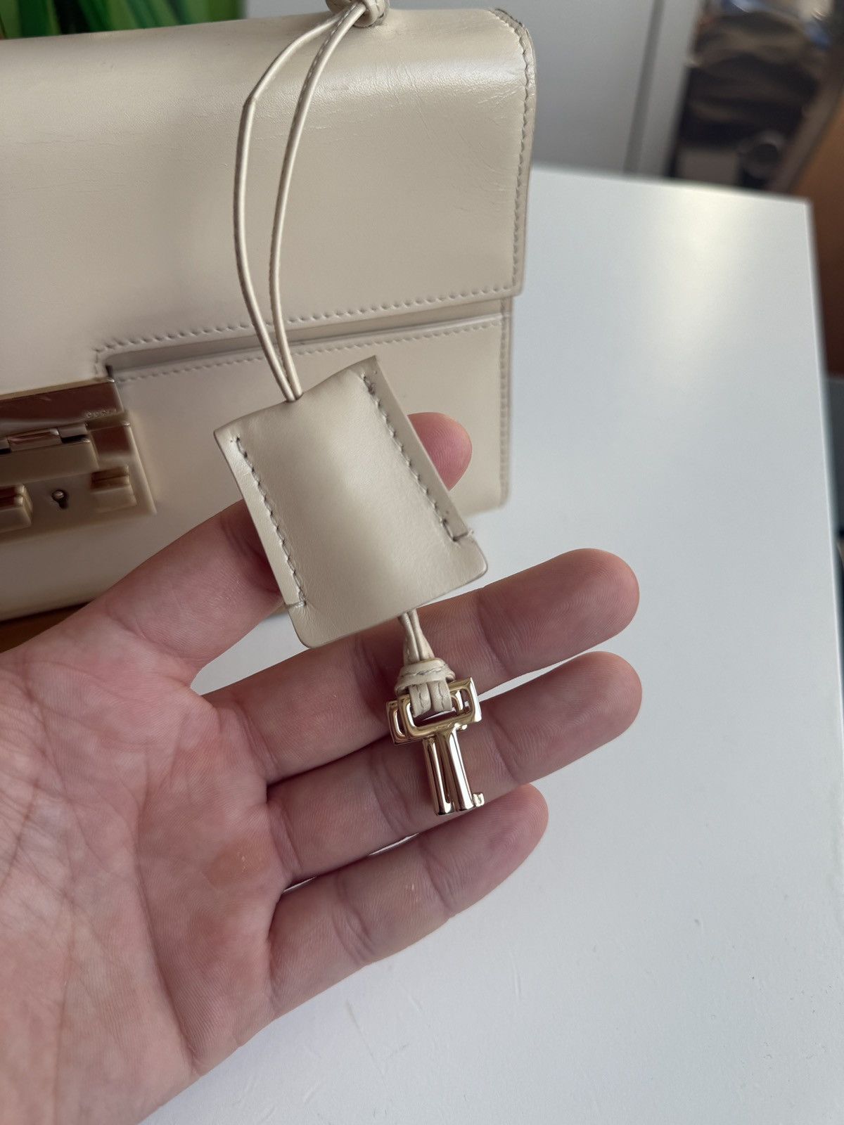 Designer × Gucci Vintage Gucci lady lock leather shoulderbag archive designer Size ONE SIZE - 6 Thumbnail