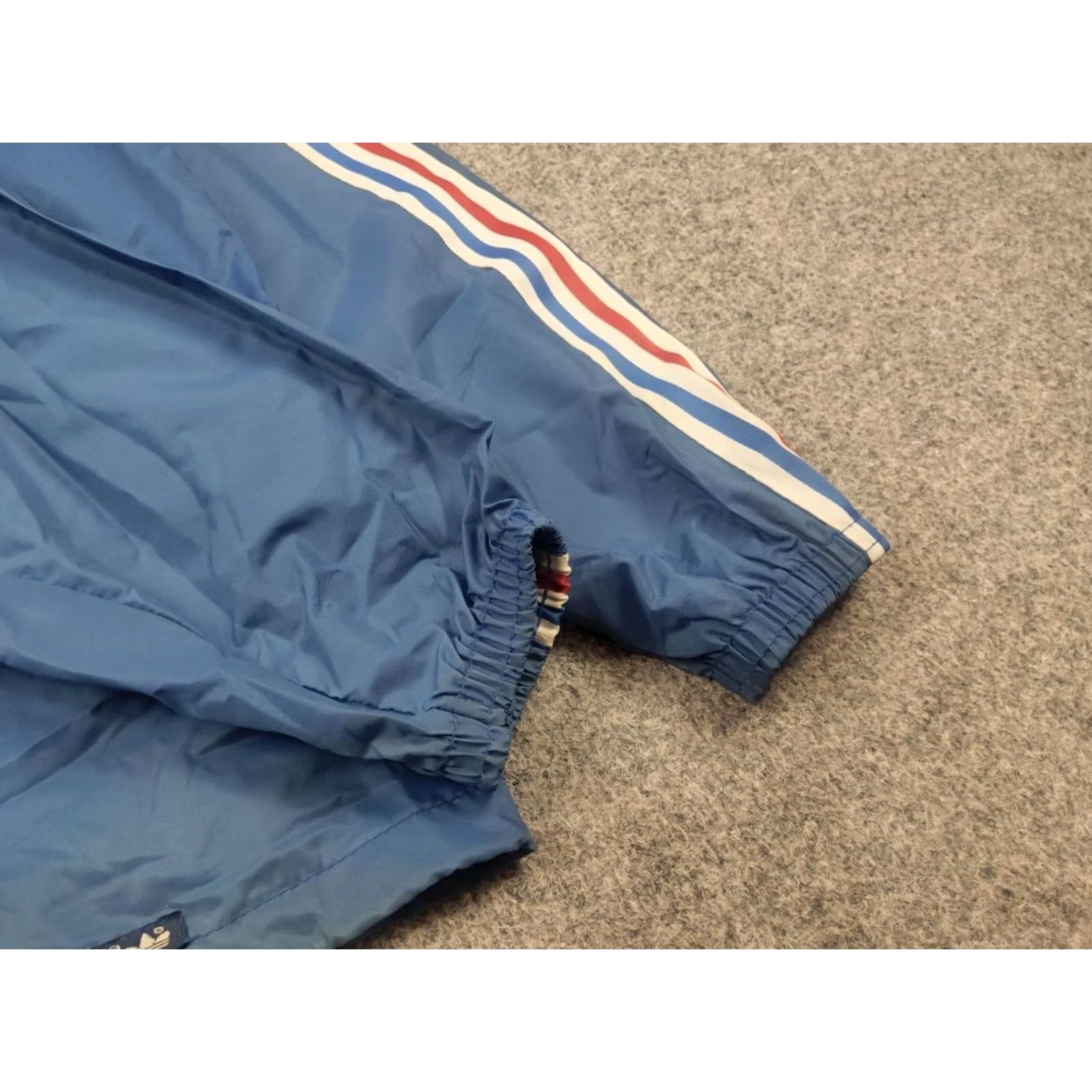 Adidas VINTAGE Adidas Originals windbreaker Blue France Zip Hooded jacket Size US S / EU 44-46 / 1 - 6 Thumbnail