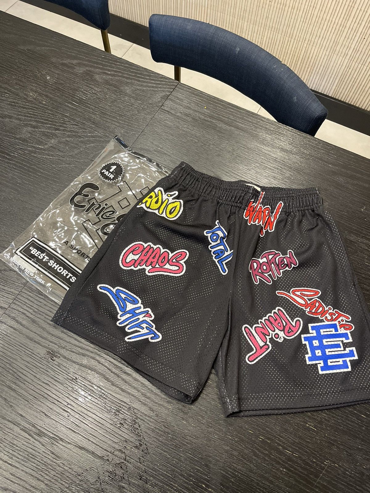 Eric Emanuel × Matty Boy Matty Boy Eric Emanuel Shorts Size US 38 / EU 54 - 1 Thumbnail