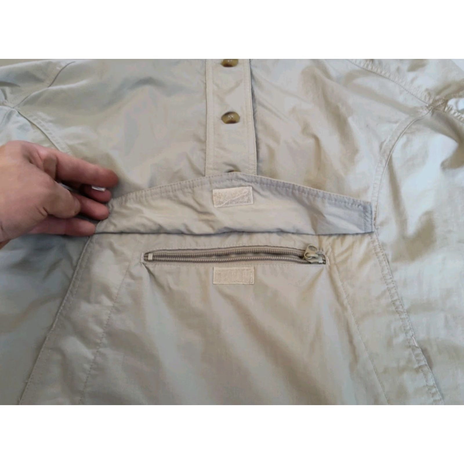 Vintage VINTAGE Columbia Windbreaker Jacket Mens L Beige Hooded Front Pouch Pocket All Seasons 50 Chest Mens Size US L / EU 52-54 / 3 - 5 Thumbnail