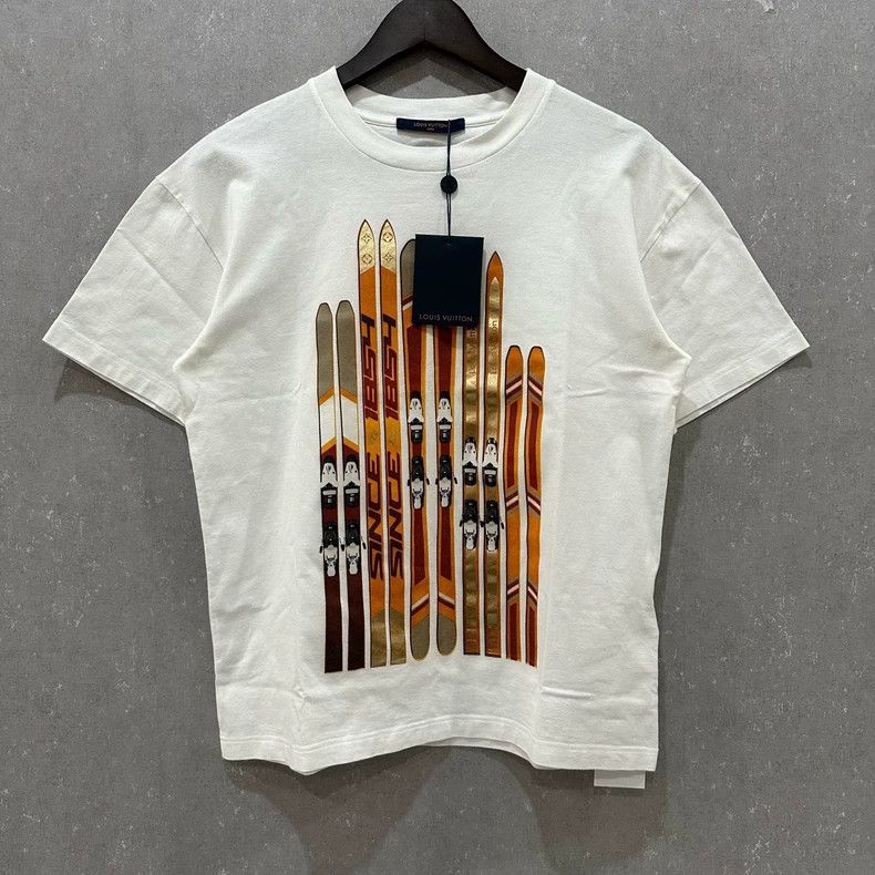 Louis Vuitton Louis Vuitton Ski Series Short Sleeve T-Shirt Nextarrow-250 Size US S / EU 44-46 / 1 - 1 Thumbnail