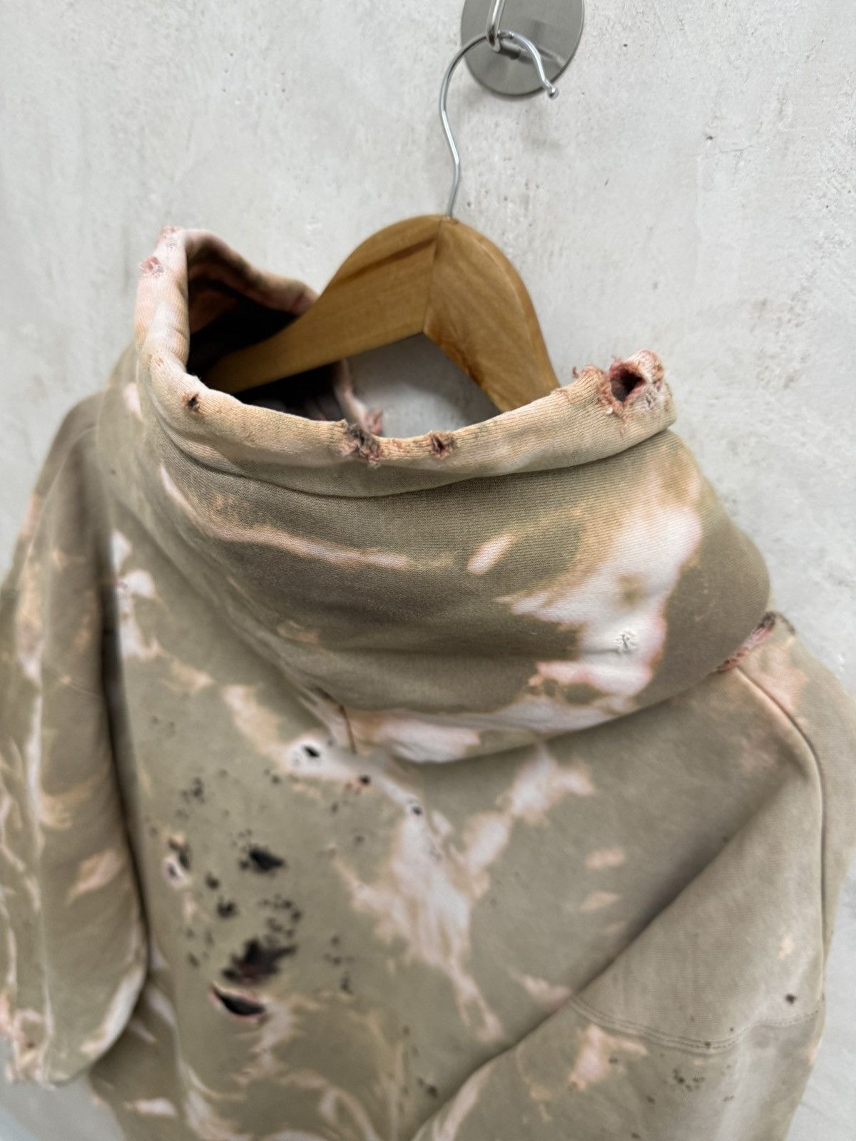 Stussy Thrashed 2000s Stussy Distressed Hoodie Size US L / EU 52-54 / 3 - 12 Thumbnail
