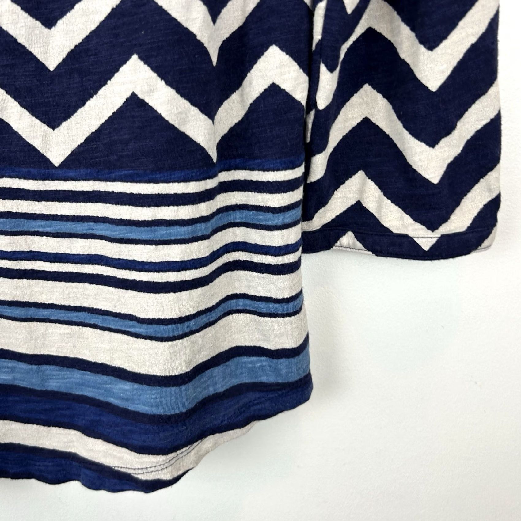 Lucky Brand Lucky Brand Top Womens Medium M Blue White Chevron Casual Boho Size M / US 6-8 / IT 42-44 - 5 Thumbnail
