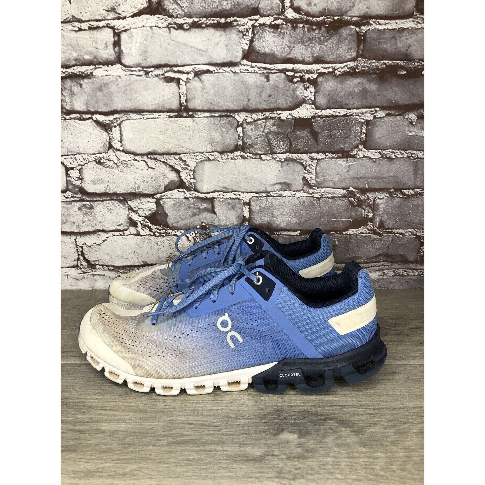 On On Cloudflow Marina White Blue Synthetic Lace Running Shoes Size US 10.5 / IT 40.5 - 9 Thumbnail
