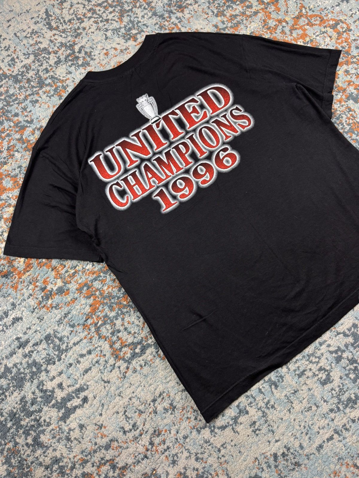 Vintage Vintage 1996 Manchester United champions 1996 graphic tee Size US XL / EU 56 / 4 - 4 Thumbnail
