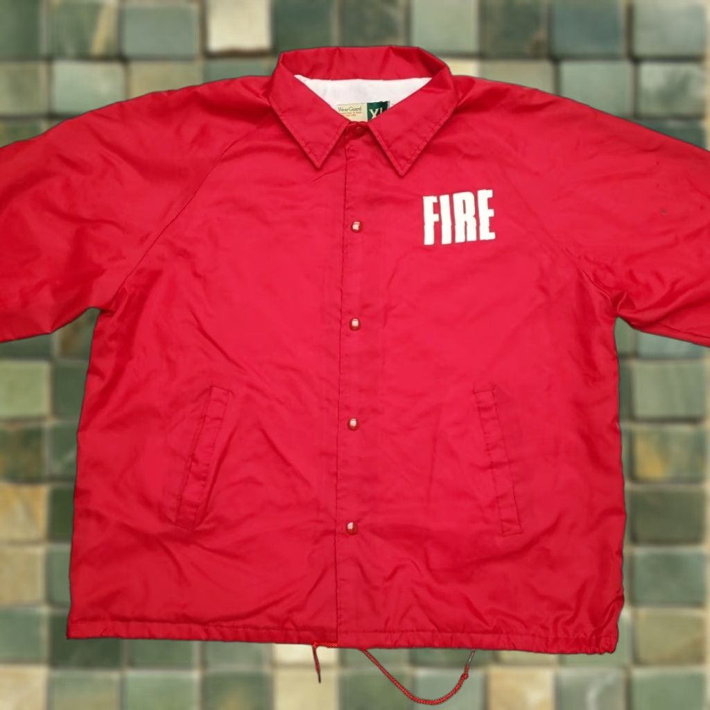 Vintage VINTAGE VTG Windbreaker Jacket Mens XL Red Nylon Whittier Alaska Nylon Lined Made in USA Size US XL / EU 56 / 4 - 1 Thumbnail