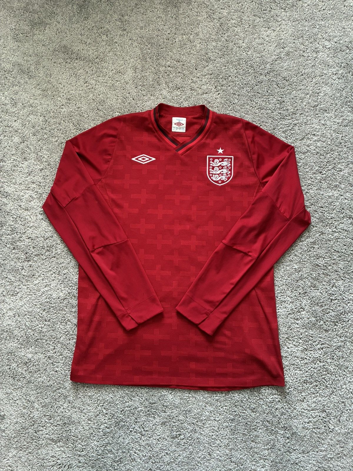Umbro 2012 England GK home Jersey Size US L / EU 52-54 / 3 - 1 Thumbnail