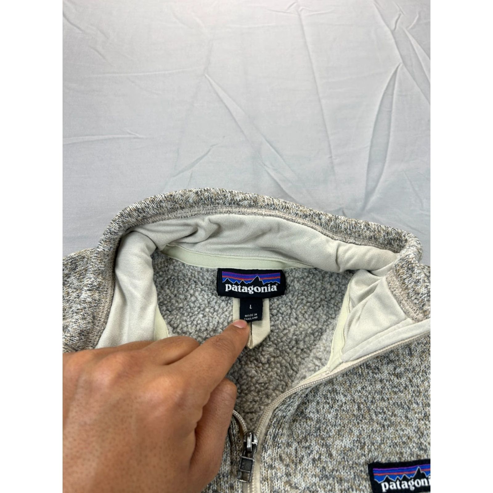 Patagonia Patagonia Sweater Medium Women's Beige Gray Heathered Quarter Zip Fleece Pullover Mock Neck Regular Jacket undefined Size M / US 6-8 / IT 42-44 - 2 Thumbnail