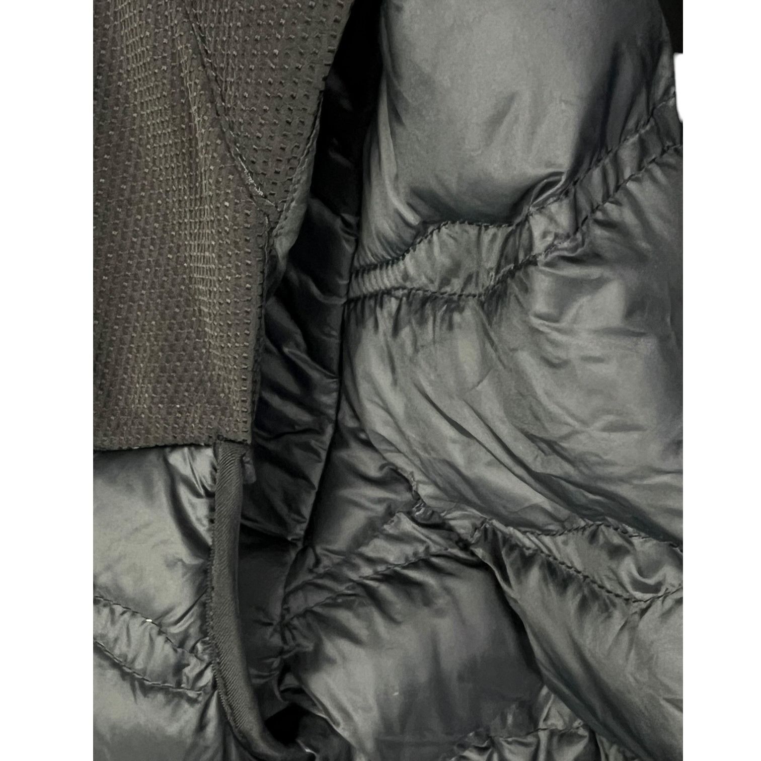 Hugo Boss Hugo Boss Duck Down Detachable Sleeves Men's Puffer - $549 Size US S / EU 44-46 / 1 - 8 Thumbnail