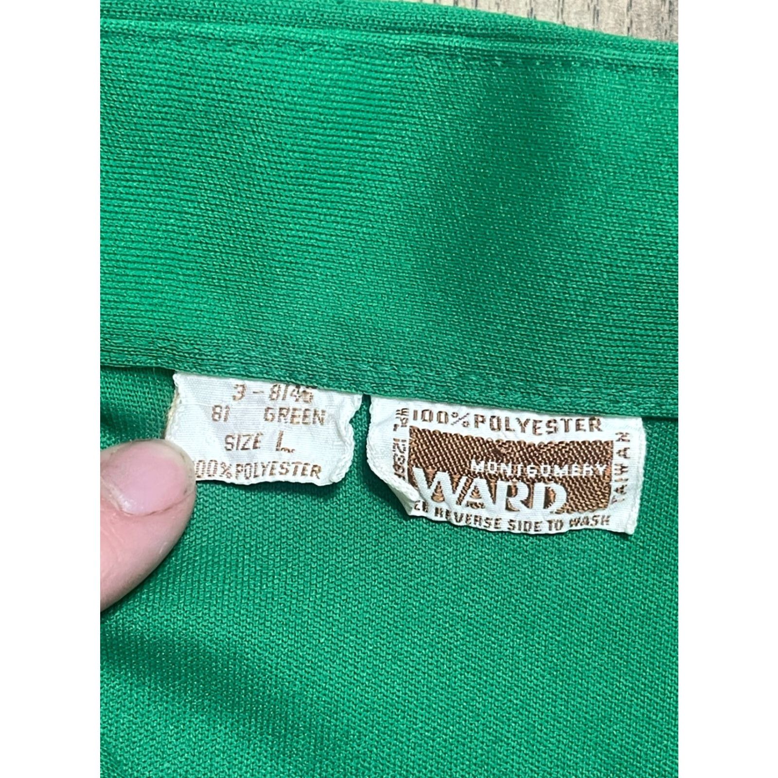 Vintage VINTAGE Montgomery Ward Shirt Women L Green Polo Long Sleeve Casual Solid Modern Polo Shirt Womens L Green Size L / US 10 / IT 46 - 6 Thumbnail