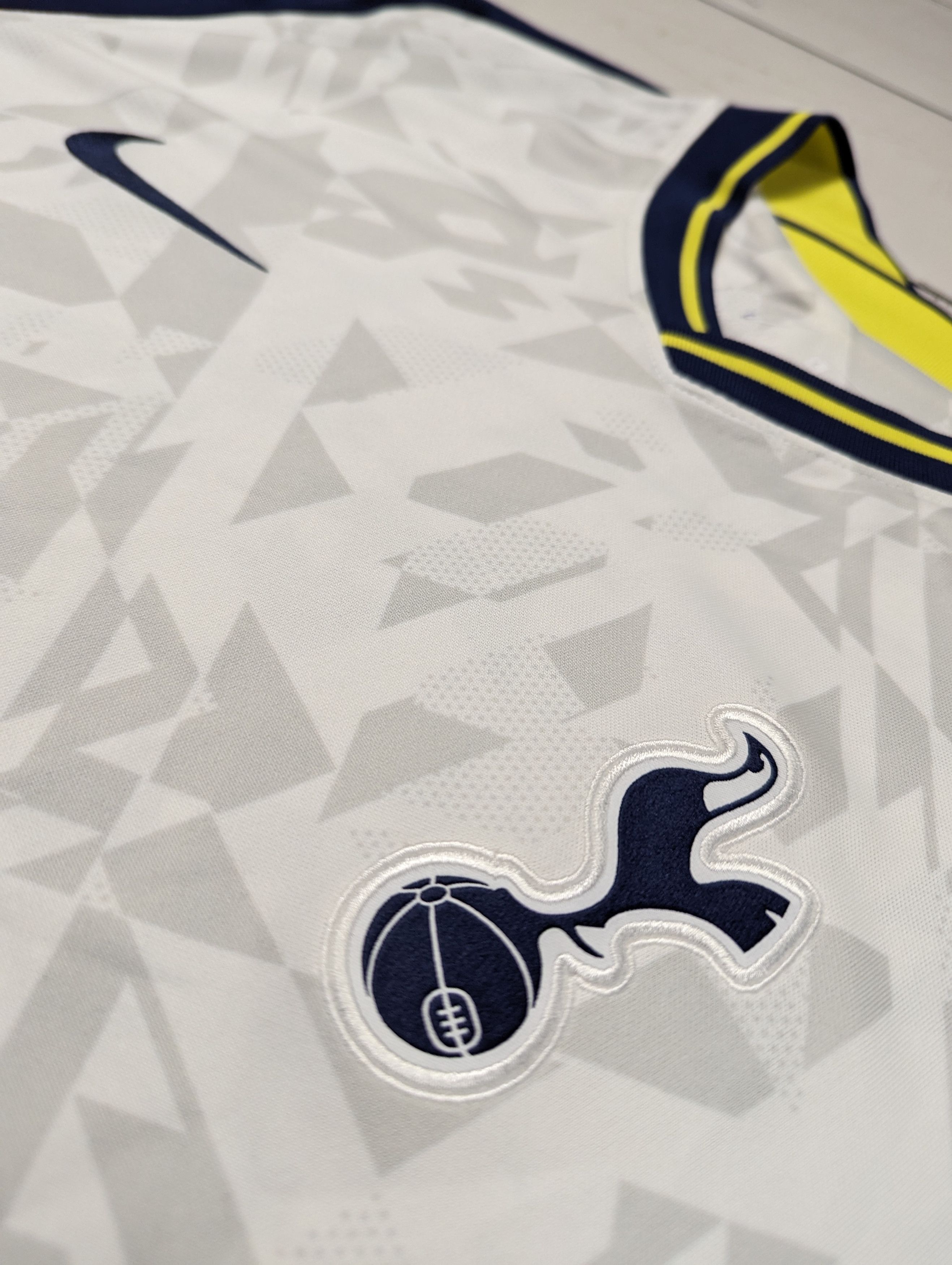 Nike Tottenham Hotspur 2020 2021 home shirt jersey soccer kit Size US L / EU 52-54 / 3 - 6 Thumbnail