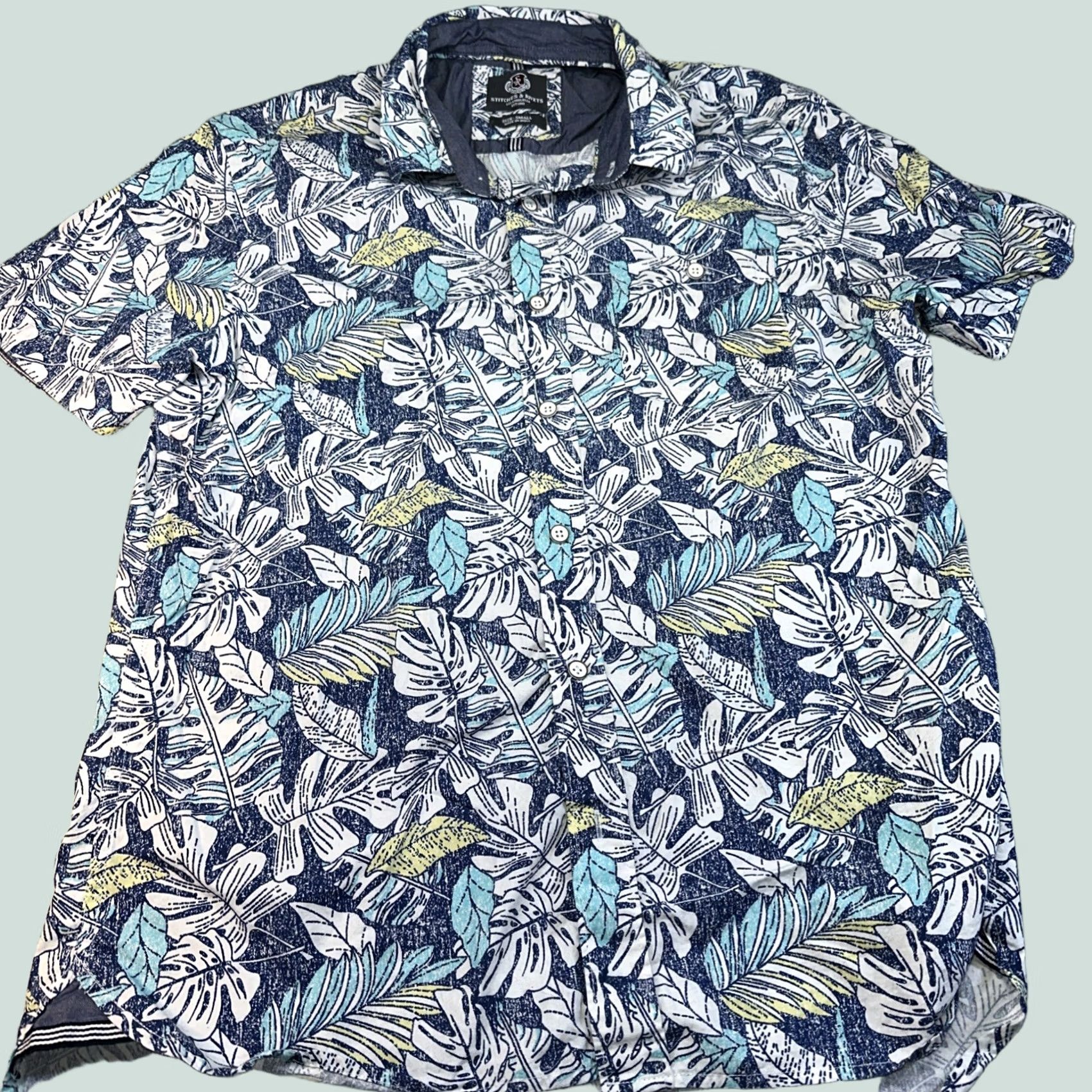 Vintage Stitches & Rivets Button-Up Shirt Floral White and Blue Short Sleeve Mens S Size US 29 - 1 Thumbnail