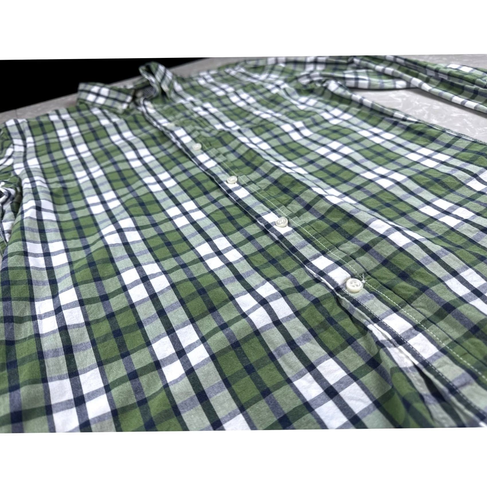 Old Navy Old Navy Mens Plaid Button Down Shirt Green White Blue Size Medium Size US M / EU 48-50 / 2 - 2 Thumbnail