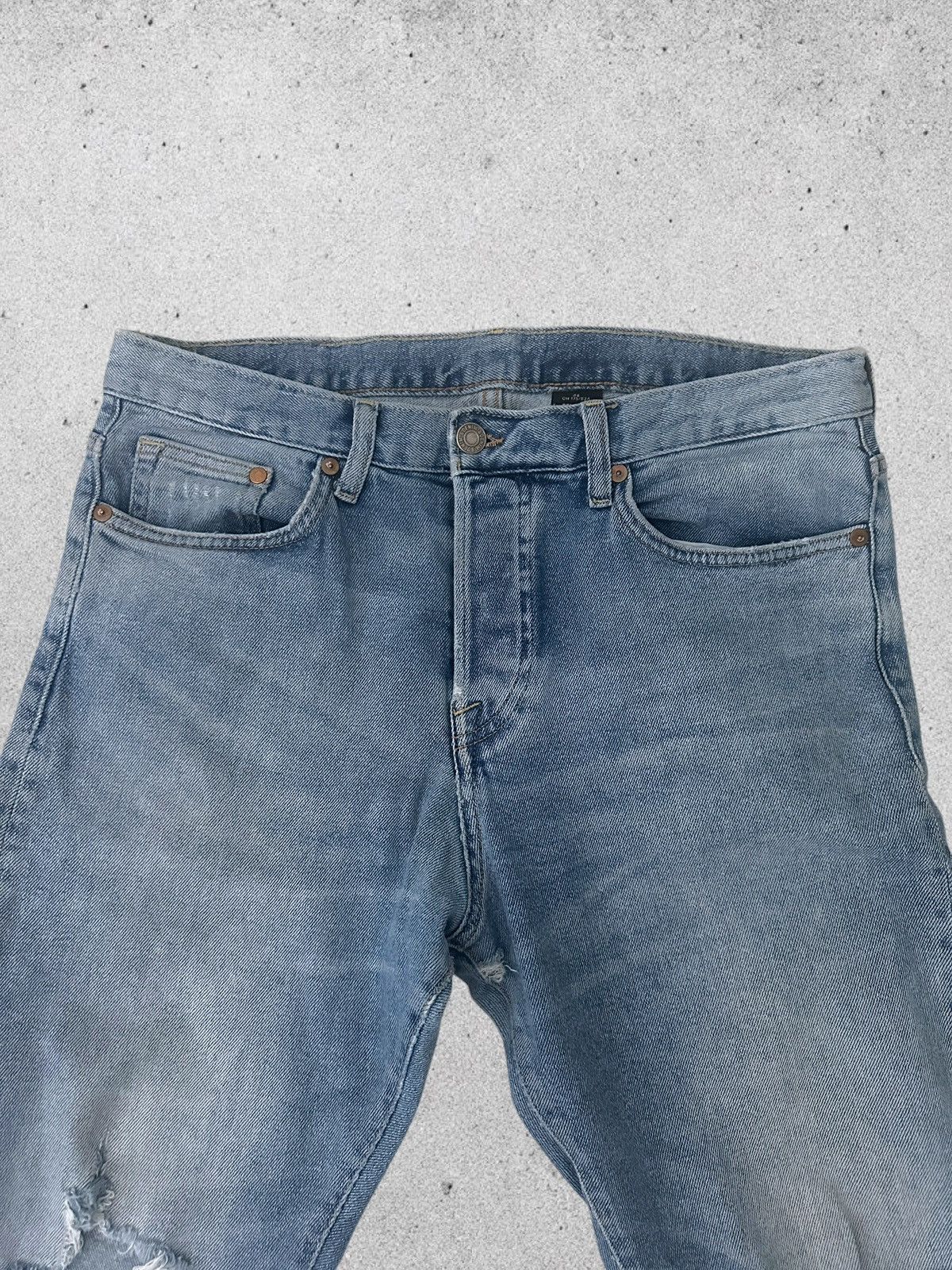 H&M H&M Distressed Relaxed Skinny Jeans Size US 32 / EU 48 - 2 Thumbnail
